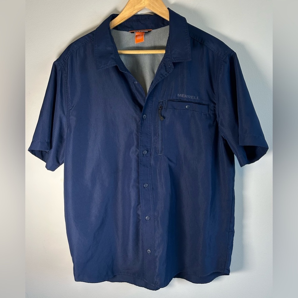 Merrell Mens Ventilated Outdoor Tech Shirt Short Sleeve Button Up L Zip Pocket